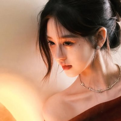 蜜桃女孩